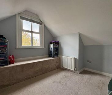 3 bedroom flat to rent - Photo 2