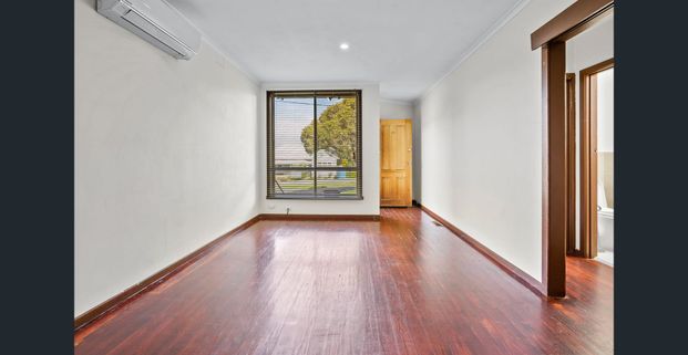 Comfortable, Convenient Living in the Heart of Oakleigh East - Photo 1