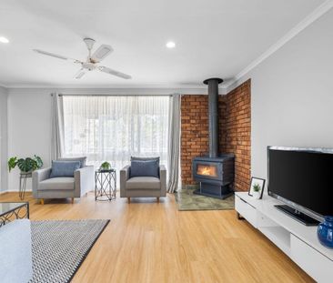 The Home That Outshines the Rest – 344 Chandler Road, Keysborough V... - Photo 3