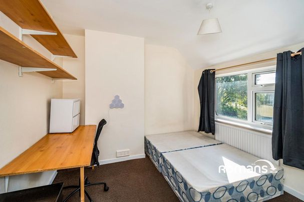 4 bedroom semi-detached house to rent - Photo 1