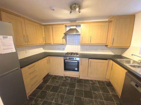 Price £1,650 pcm - Available 11/11/2025 - Unfurnished - Photo 2