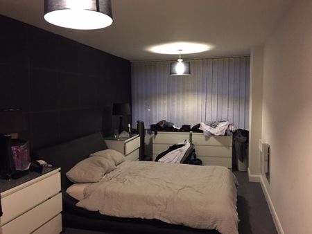 2 bedroom flat to rent - Photo 2