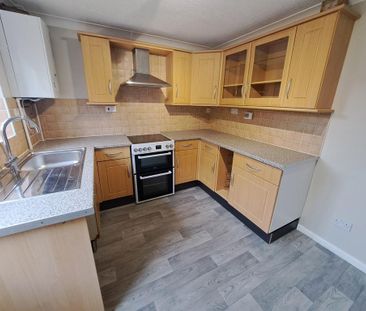 2 bedroom semi-detached house to rent - Photo 6