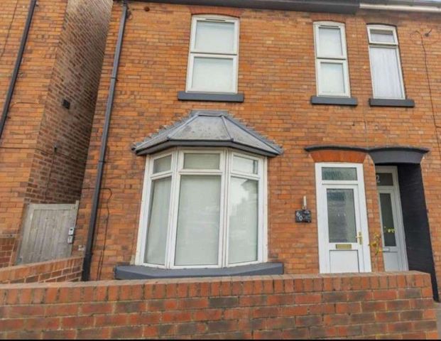 Station Road Room 2 - Photo 1