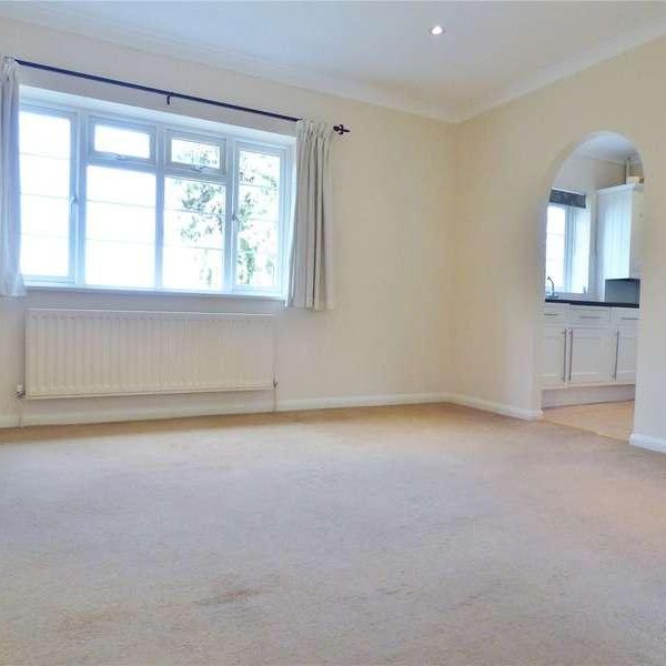 Arlington Lodge, Monument Hill, Weybridge, Surrey, KT13 - Photo 1