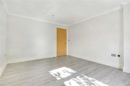 Chapelfield Gardens, Coburg Street, Norwich, Norfolk, NR1 - Photo 4