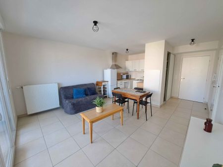 2 pièces - Meublé - 44 m² - 2ème étage - Colocation non autorisée - Photo 4