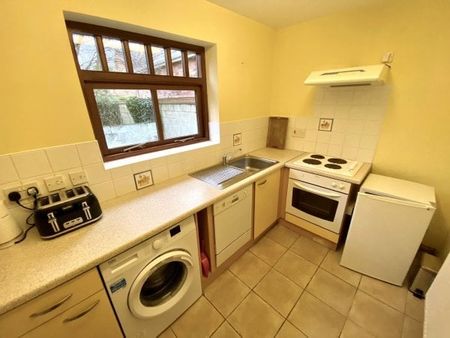 Boat Lane, Nottingham, NG14 - Photo 2