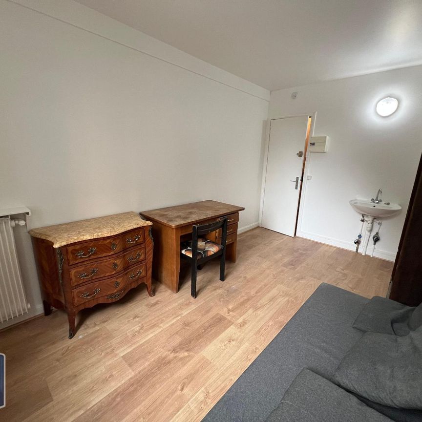 Location Appartement 1 pièce 11m² VIROFLAY 78220 - Photo 2