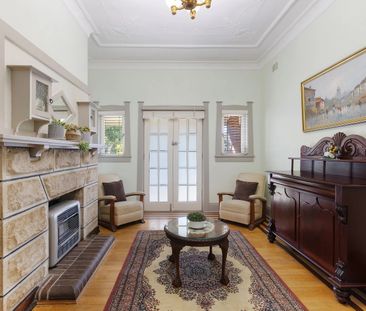 2 Merrenburn Avenue, Naremburn NSW 2065 - House For Rent | Domain - Photo 1