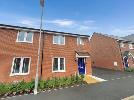 3 bedroom semi-detached house to rent - Photo 1