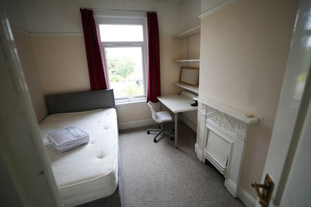 5 Bed Terraced House, Springfield Avenue, BS7 - Photo 4