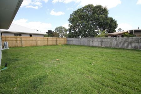 8 Charries Street, Kelso - Photo 3