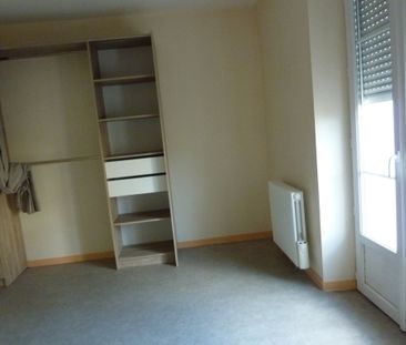 Location Appartement 2 pièces 43m² MONTMORILLON 86500 - Photo 1