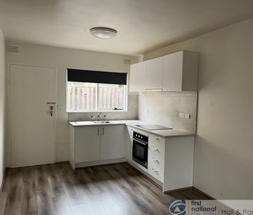 Central Dandenong Apartment - Photo 2