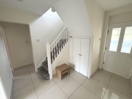 4 bedroom detached house to rent - Photo 3