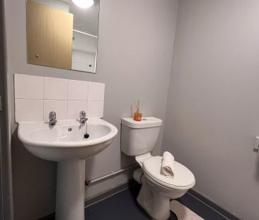 Premium Plus Ensuite - Photo 3