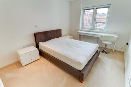 2 BED Apartment To rent - Photo 5