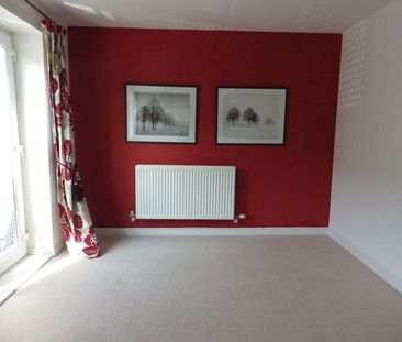 1, 165 Hornbeam Close - Photo 1
