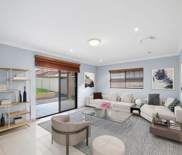 4 Bedroom Duplex with Park View!! - Photo 1