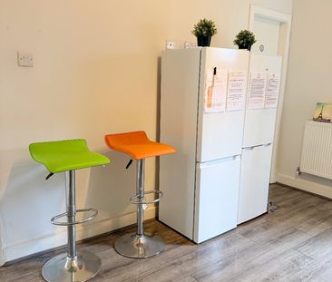 Room in a Shared House, Mansell Road, L6 - Photo 6