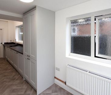 3 bedroom terraced house to rent - Photo 6