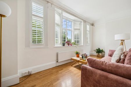 3 bedroom flat to rent - Photo 2