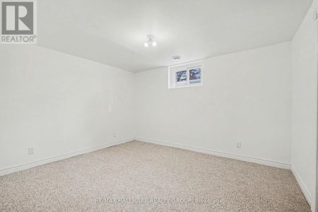 1530 WEYBURN STREET - Photo 3