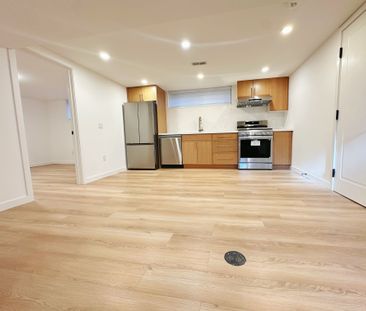 For Lease - 2417 Mississauga Road Unit# Basement, Mississauga, Ontario - Photo 4