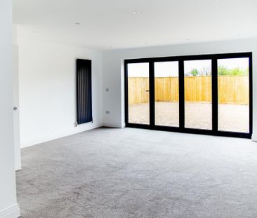 3 bedroom semi-detached house to rent - Photo 1