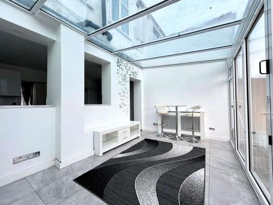 Farnworth Road, Thornton-cleveleys, FY5 - Photo 1