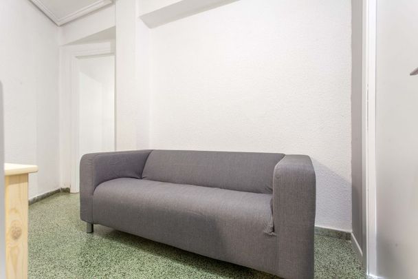 Cozy room in Camins al Grau - Photo 1