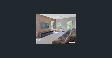 Well Maintained Family Home - Photo 2