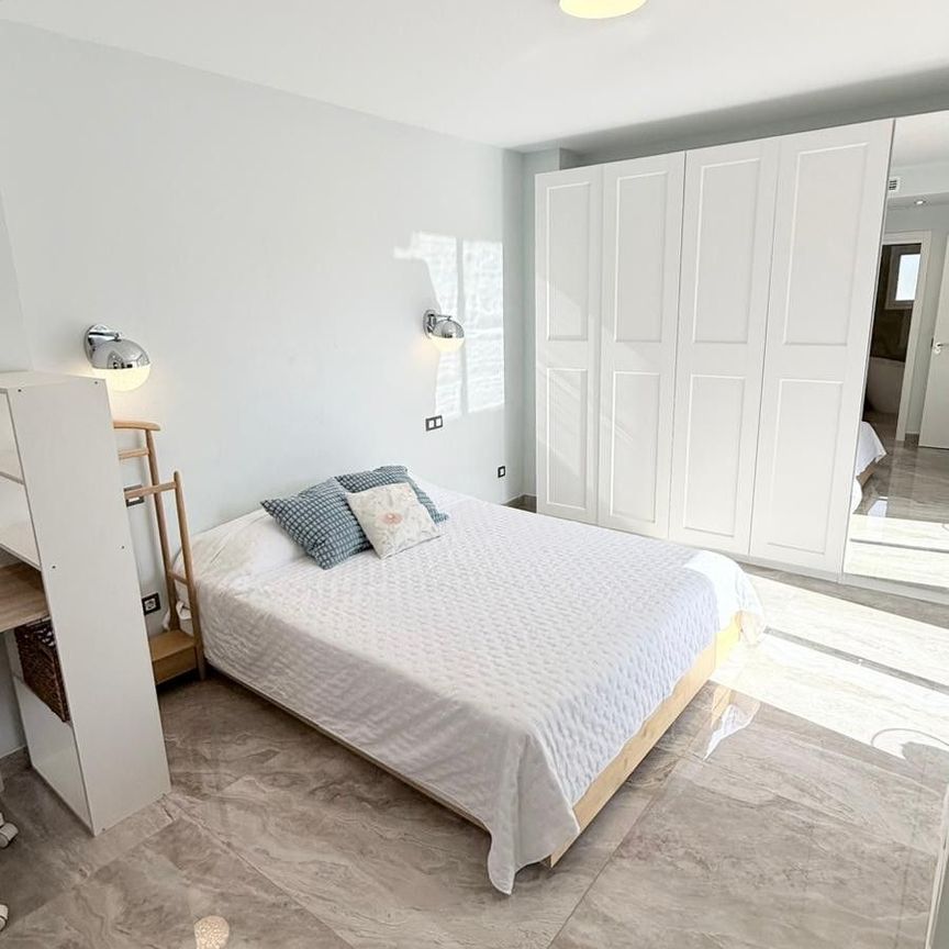 Penthouse Duplex in Estepona - Photo 1