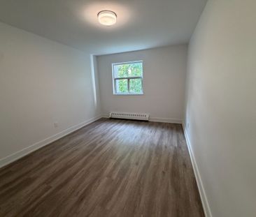 For Lease - 7 Albert Street Unit# 403, Whitchurch-Stouffville, Ontario - Photo 3