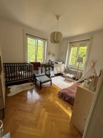 Quartier résidentiel, logement de caractère entièrement rénové - Foto 3