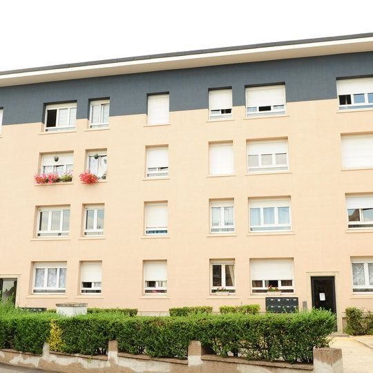 À CHARLEVILLE MEZIERES - Photo 2