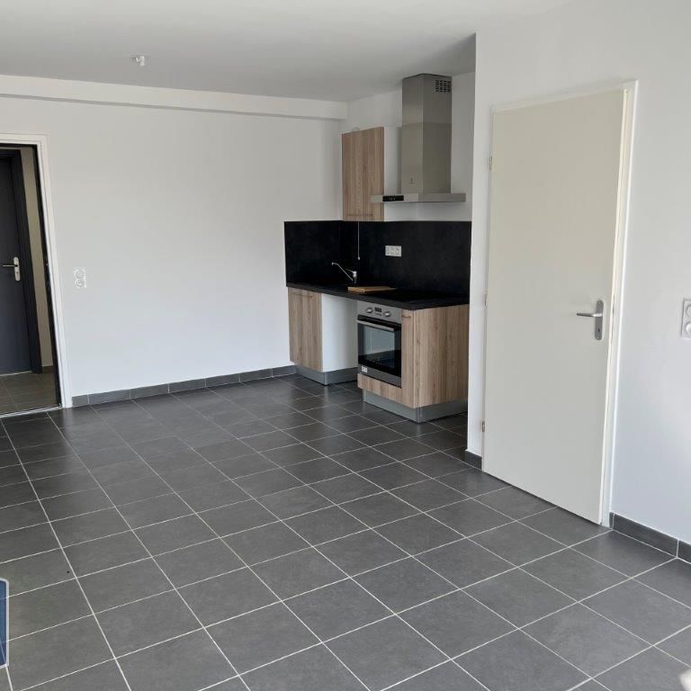 Location Appartement 2 pièces 39m² MONTFAVET 84140 - Photo 1