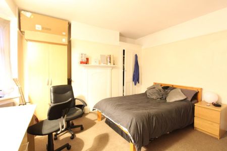 6 bedroom semi-detached house to rent - Photo 4