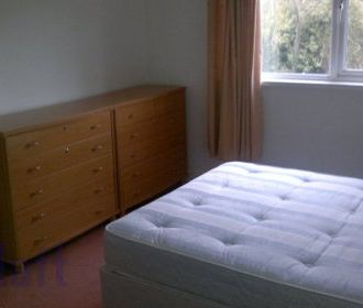 Three bed house , Clontarf - Photo 1