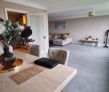 Weston Court, Burbo Bank Road South, ... - Photo 2