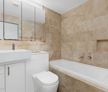 Stunning 3 bedroom terrace - Photo 4