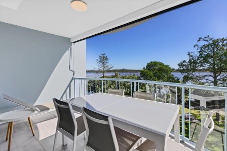 Immaculate 3-Bedroom Furnished Apartment with Private Rooftop & River Views - Photo 5