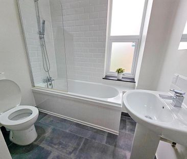 2 bedroom flat to rent - Photo 6