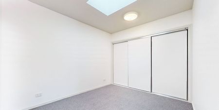 STUNNING TWO BEDROOM APARTMENT - Photo 3