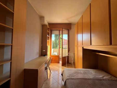 Via della Torretta, Bologna, Emilia-Romagna 40127 - Photo 2