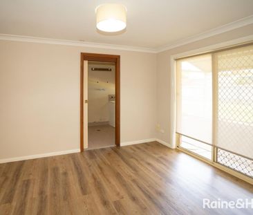 100 Dalman Parkway, Glenfield Park, NSW 2650 - Photo 5