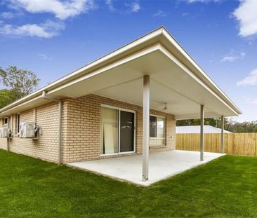 Perfect Large Family Home - Photo 1