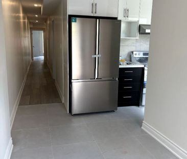 For Lease - 643 Bathurst Street Unit# 103, Toronto, Ontario - Photo 4