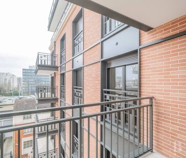 Rental Apartment Courbevoie Marceau - République - Photo 2